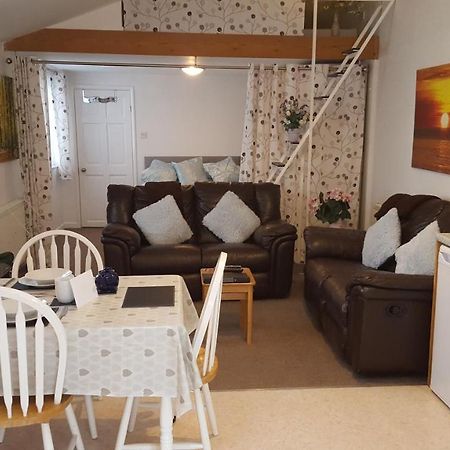 Immaculate 1-Bed Lodge Newton Abbot Torquay Kingskerswell ภายนอก รูปภาพ