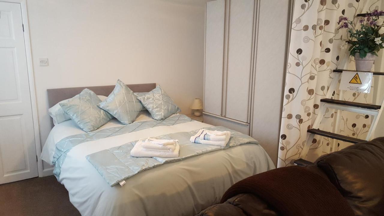 Immaculate 1-Bed Lodge Newton Abbot Torquay Kingskerswell ภายนอก รูปภาพ